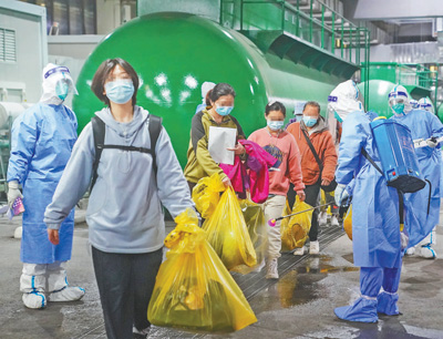 上海近两天超2万人走出方舱抓细抓实各项防疫工作