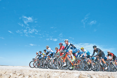 第二十一届环青海湖国际公路自行车赛落幕