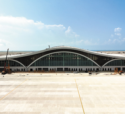 中国企业投资建设的机场连接一带一路”