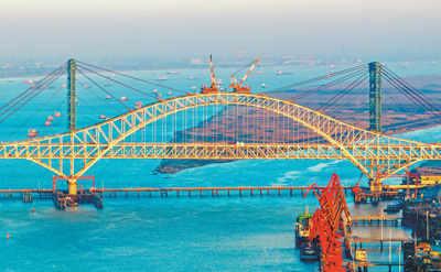 常泰长江大桥天星洲专用航道桥合龙