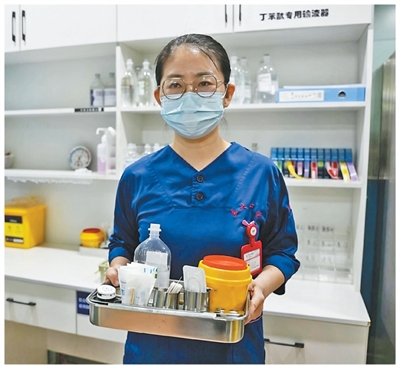 
友谊医院黄牛号贩子票贩子代网上预约代挂号电话用心守护人民健康（国际护士节特别策划）