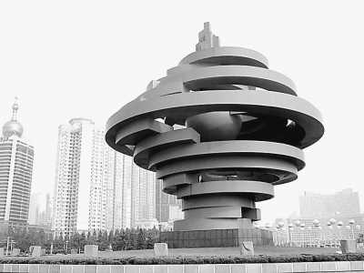 城市雕塑与时代同行(中国文化三十年)