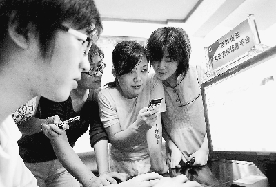 江西南昌:依托电子短信平台建立电子党校--中