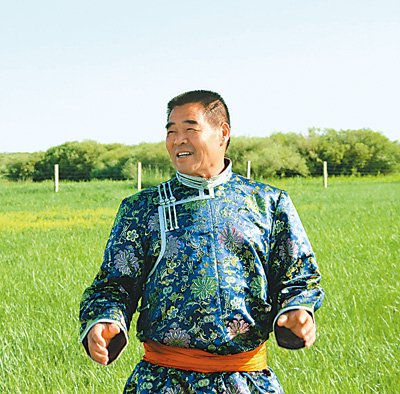 十八大代表廷·巴特尔的情系草原人生路