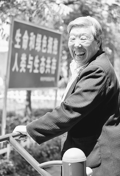 图片报道:播下希望的种子