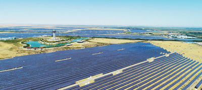 光伏中卫图片:沙漠里长出太阳能“硅谷”