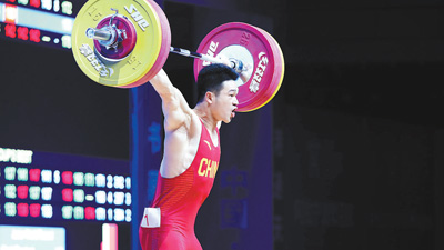 男子73公斤级——石智勇打破两项世界纪录