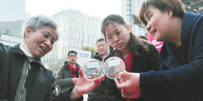 “一号对外”，消费维权更快（消费视窗·促消费，短板怎么补②）