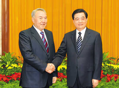 胡锦涛热烈欢迎各国领导人出席北京奥运会开幕式,对各国政府和人民