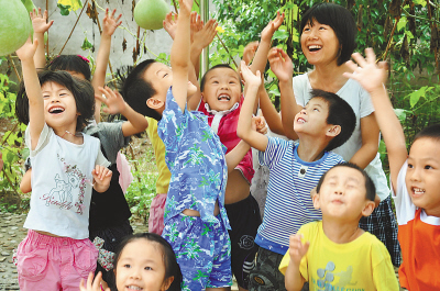 开心过暑假-安远县,幼儿园,种植园,高高兴兴