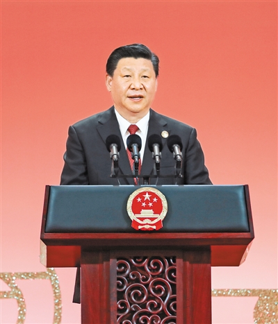 平和彭丽媛欢迎出席首届中国国际进口博览会的
