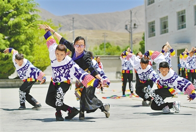 湖北省西藏图片:起舞