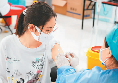 北京启动十二岁至十七岁人群新冠病毒疫苗接种