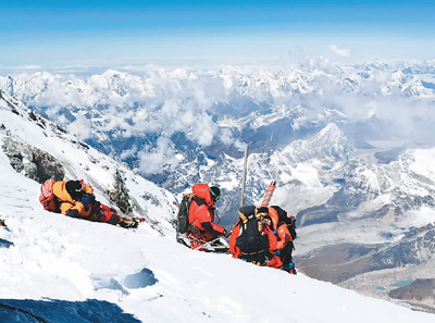 科考珠峰图片:中国科考队员成功登顶珠峰