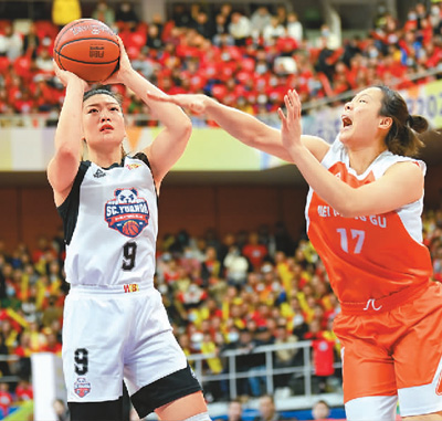 女篮运动员李梦加盟WNBA