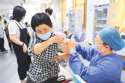 疫苗接种是怎么跑出“中国速度”的？