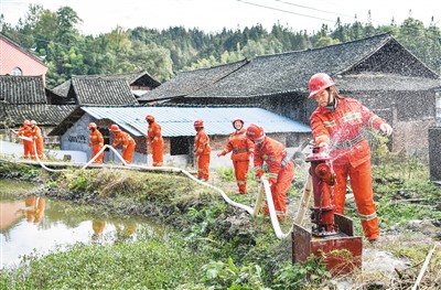 深山侗寨有一支女子义务消防队