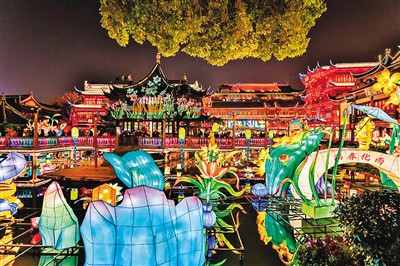上海豫园：华美灯彩迎元宵