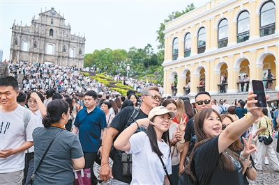 “五一”假期港澳文旅市场客流畅旺_商业头条网