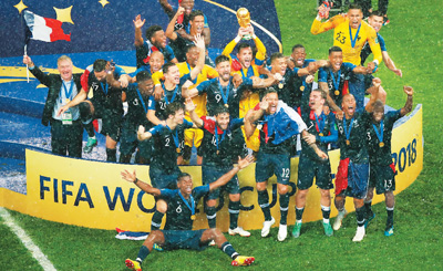 青春法国赢得世界杯 铁血格子赢得世界心