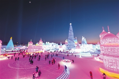哈尔滨冰雪大世界开园“一带一路”国家标志景观