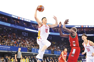 “红蓝”合并中国男篮提速