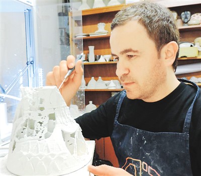 “中国白”国际陶瓷艺术大奖赛在北京举行 10位中外艺术家获奖