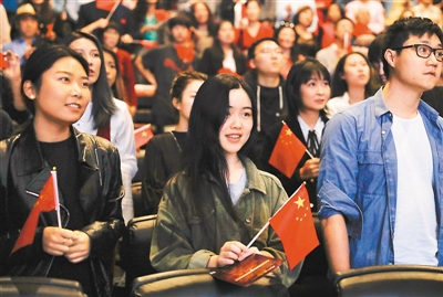 电影《我和我的祖国》引发海外华侨华人强烈共鸣