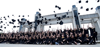 2、安徽大学毕业证和学士学位证：学士学位证和学士学位证有什么区别？ 