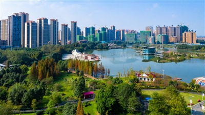 成都市青白江凤凰湖湿地公园.