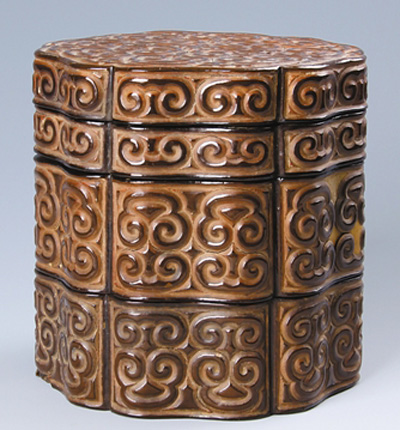 宋代,是古代漆艺发展的又一高峰时期,尤其是雕漆技艺的使用,让漆器之