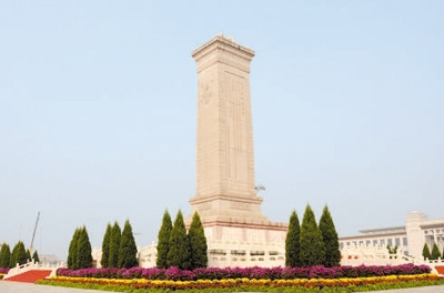 天安门广场上的人民英雄纪念碑.         人民视觉