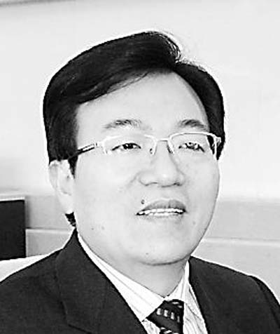 专访李卓彬,邱维廉,王保生:华侨华人怎样应对金融危机?